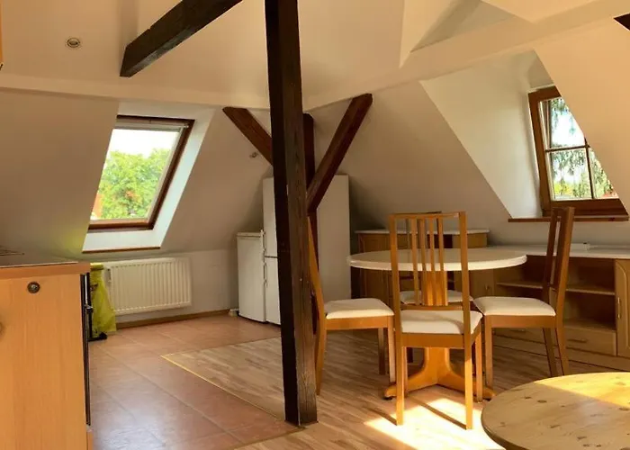 Apartamento Schöne Möblierte Dachgeschosswohnung In Fürstenwalde
