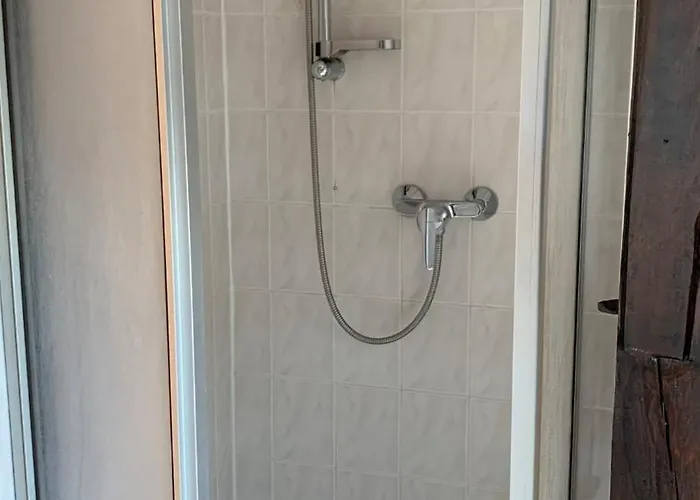 Apartamento Schöne Möblierte Dachgeschosswohnung In